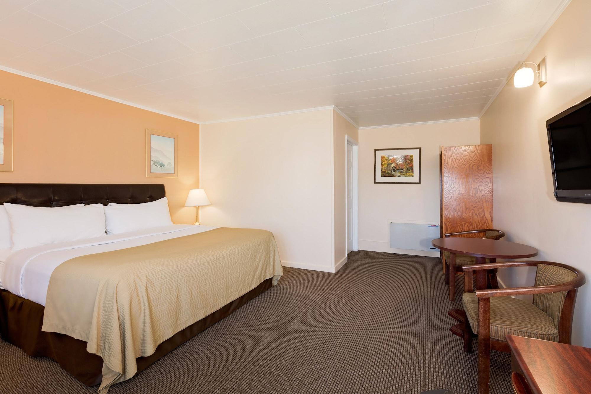 Howard Johnson By Wyndham Woodstock Nb Bagian luar foto